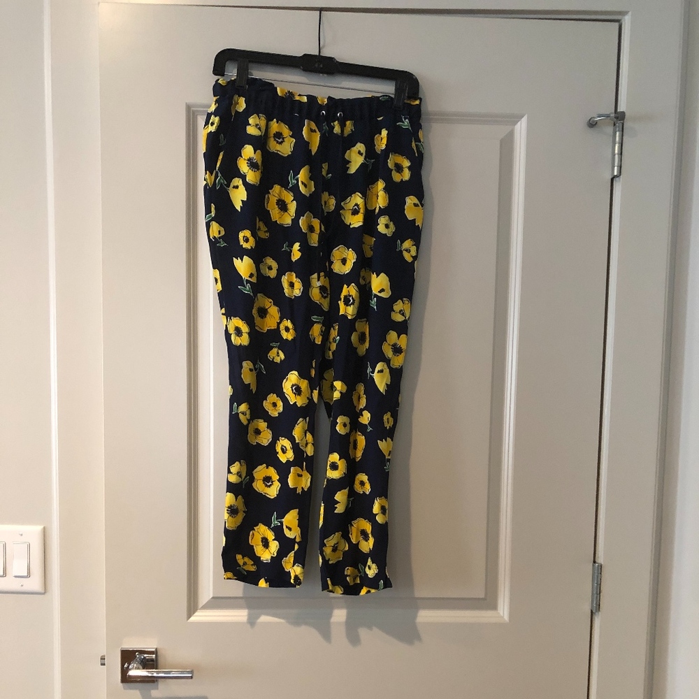 Zara Trafaluc Floral Printed Pants